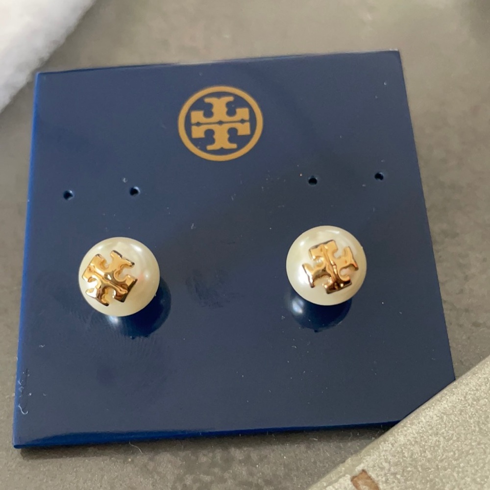 NWT Evie Pearl Stud Earrings Tory Burch